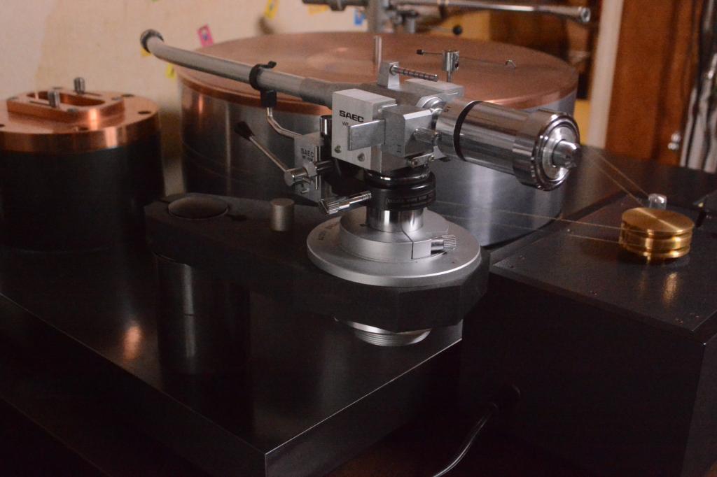 70s Final Audio Research VTT-1 Reference Limited turntable with VM-7 matt and motor