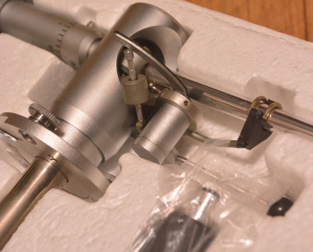 NOS Fidelity Research FR-24Mk2 tonearm with original box, template, headshell