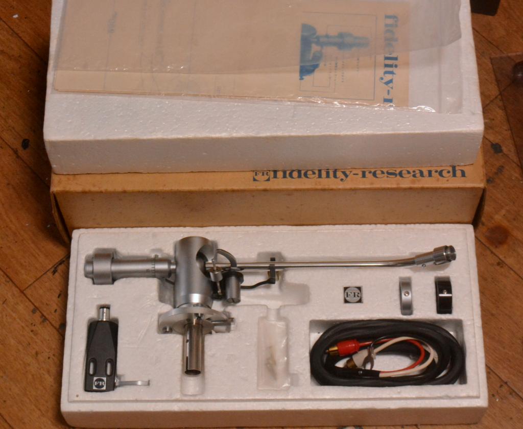 NOS  Fidelity Research FR-24S tonearm with original box, manual, headshell