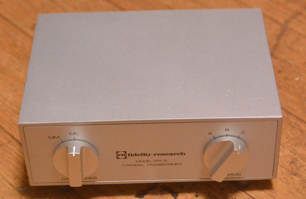 Fidelity Research FRT-5 step up transformer for 3 tonearms, 3-10ohm impedance