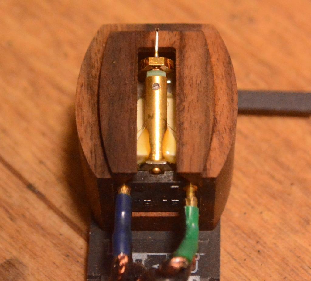 Denon DL-103LC Mk2　Rosewood cartridge for professional LC-OFC pure cooper coil