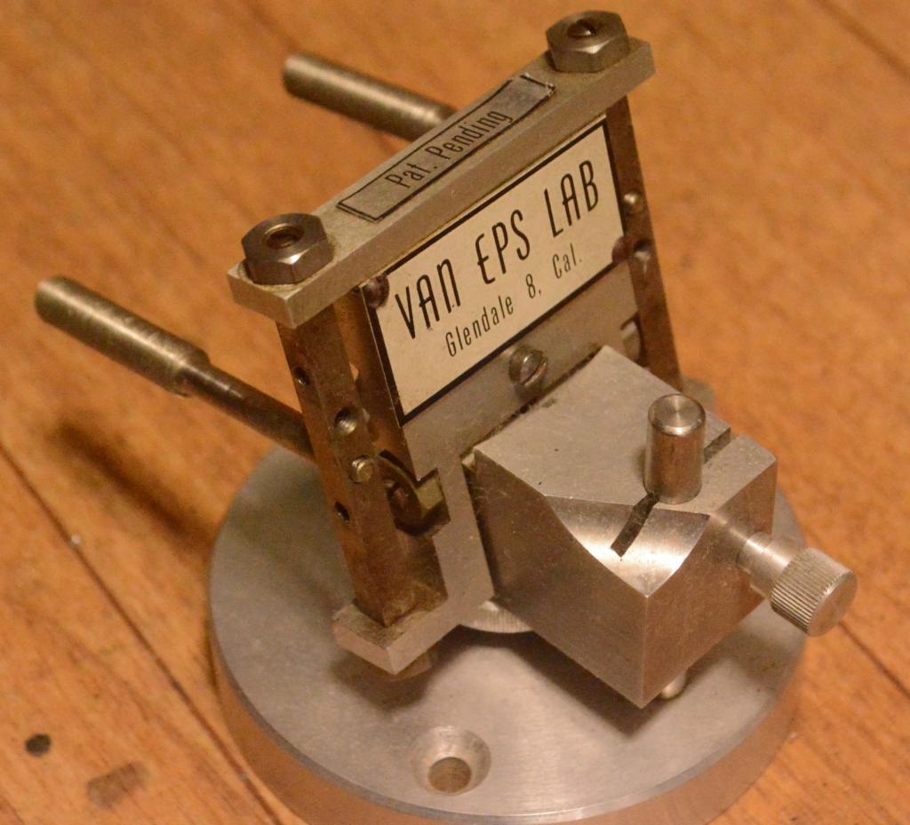 Van EPS Lab tonearm dual-compensating tonearm Angling for 90° - tangential pivot tonearms