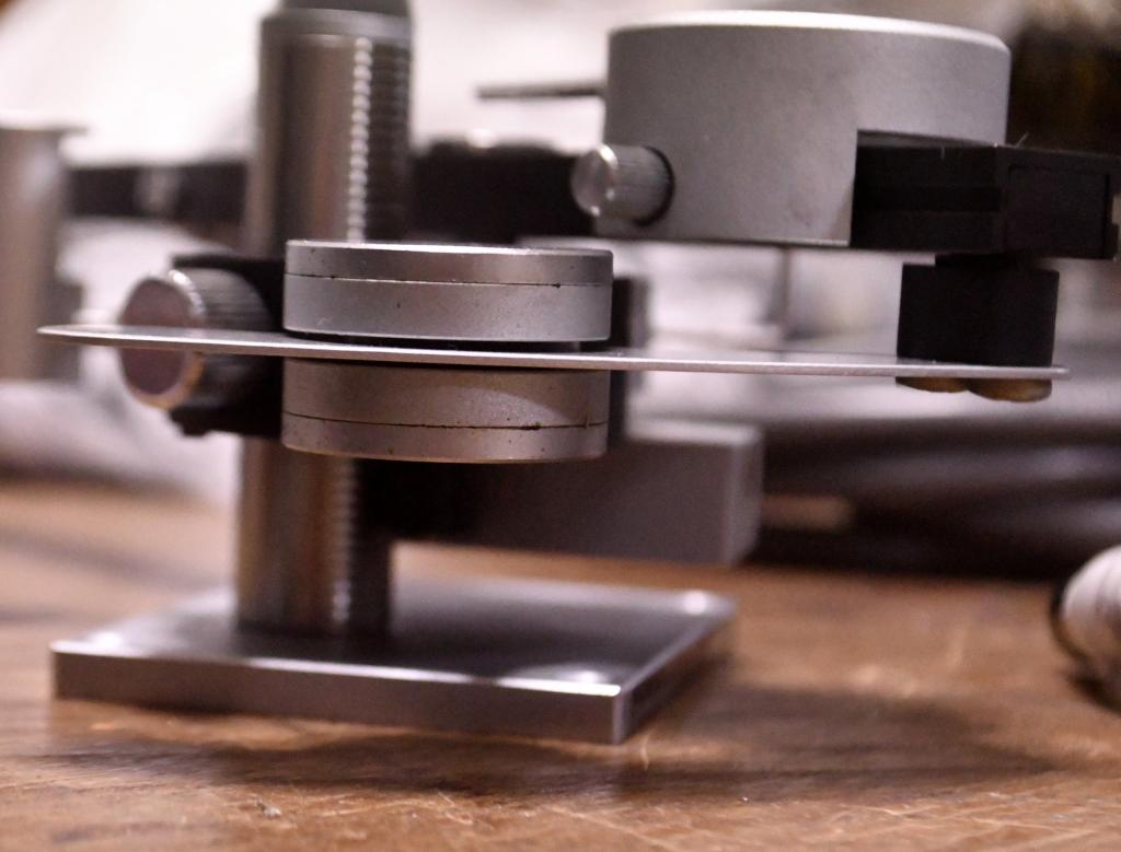 Dynavector DV-505 tonearm manufactured in 70s year