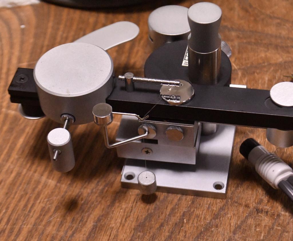 Dynavector DV-505 tonearm manufactured in 70s year