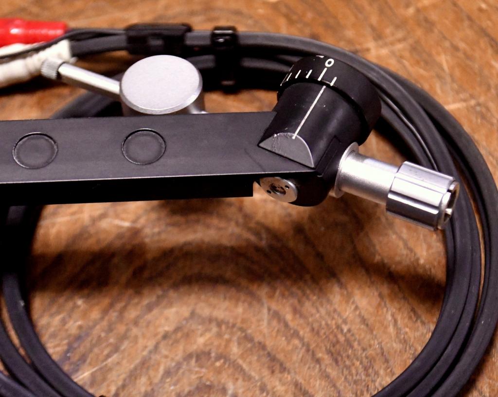 Dynavector DV-505 tonearm manufactured in 70s year