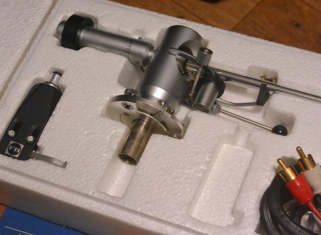 NOS Fidelity Research FR-24Mk2 tonearm with original box, template, headshell