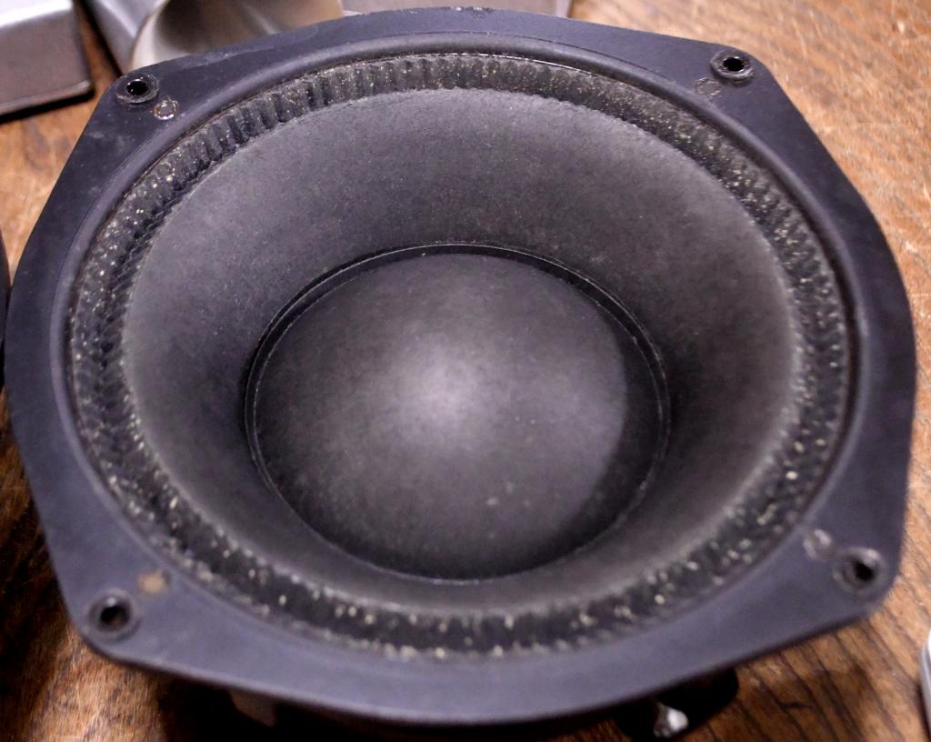 Legend 70s year Lo-D (Hitachi) L-200 20cm(8 inches) woofer x 2 Alnico magnet